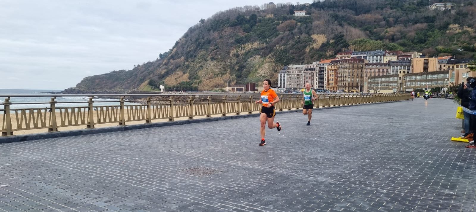  Descubre en nuestro club de atletismo
el camino hacia tu mejor versión.